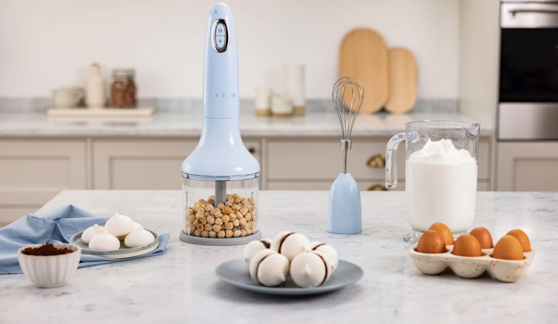 Tyčový mixér SMEG 50s Retro Style HBF03 1